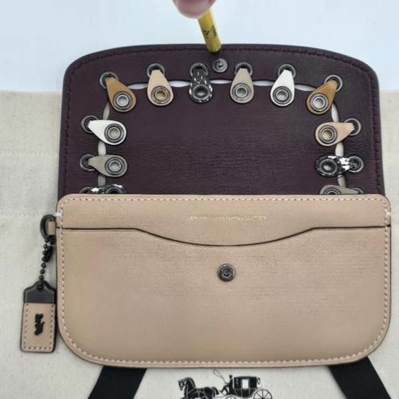 Coach 1941 Tan Snakeskin Link Details Clutch Wristlet EUC - Picture 3 of 11